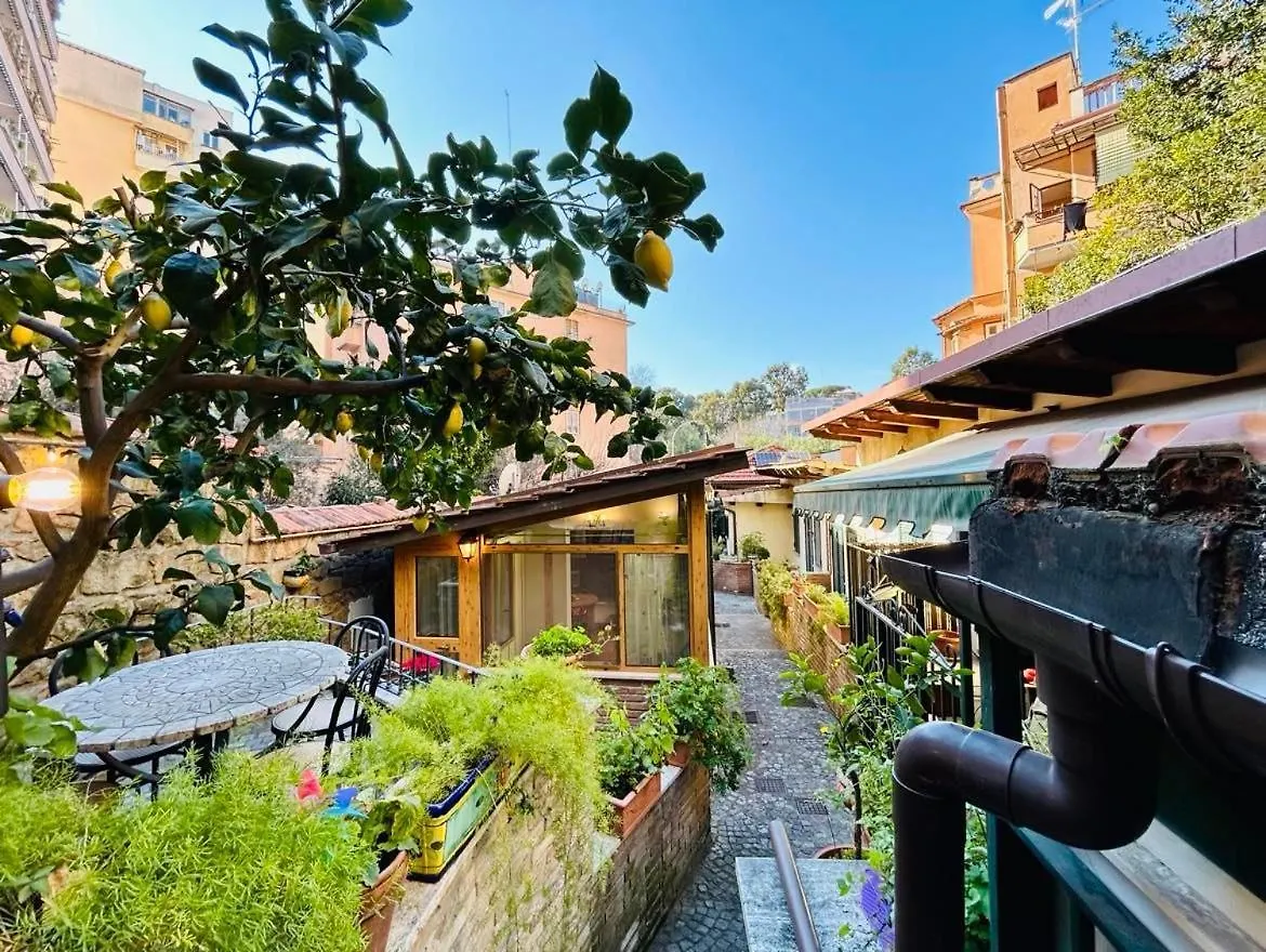 Borgo Monteverde Cottage In Rome Italy